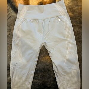 Gymshark medium lavender leggings with pink contour